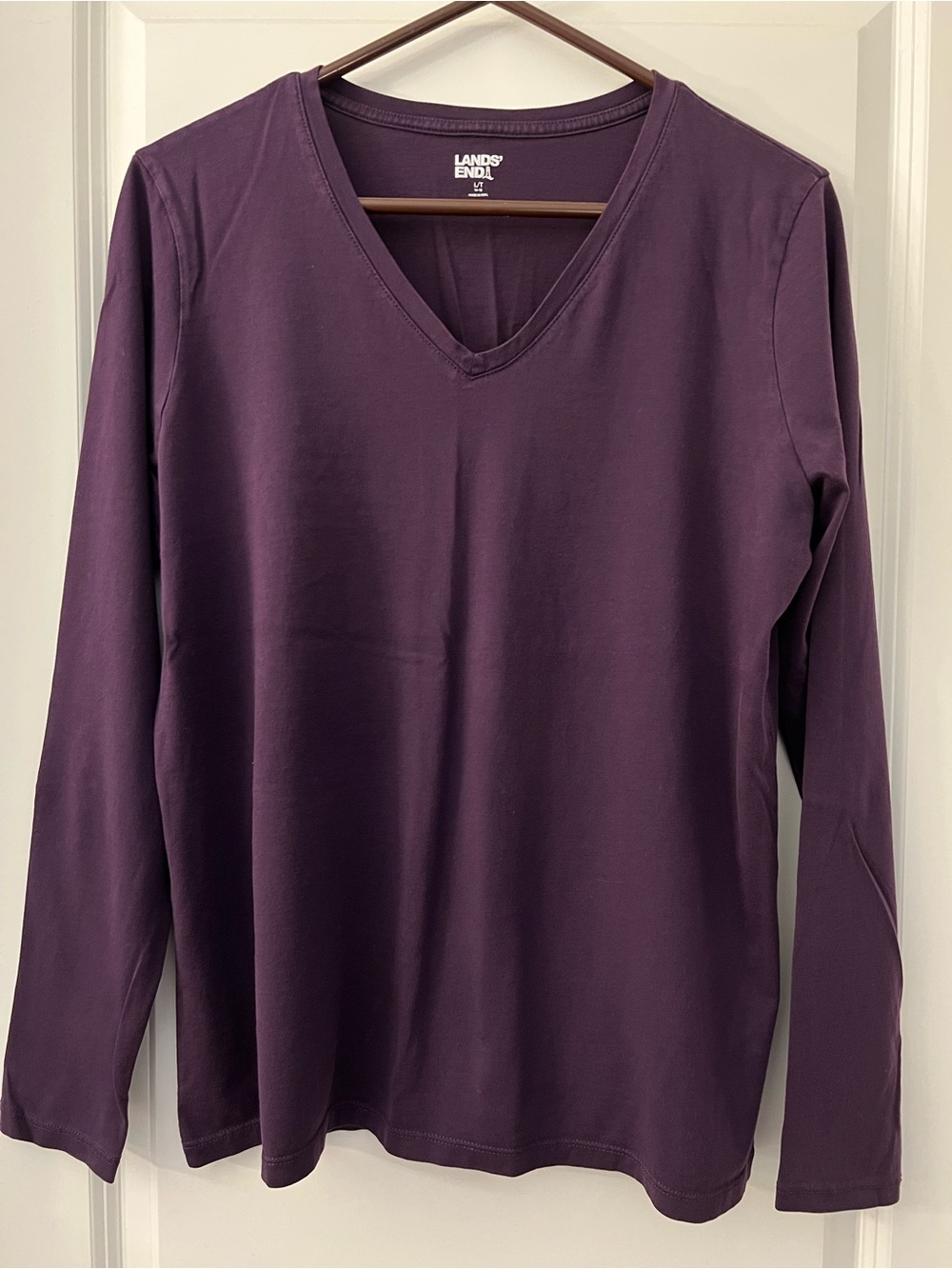 4 Lands' End Long-Sleeved V-Neck Tees - Black/Red/Navy/Purple - Picture 8 of 12